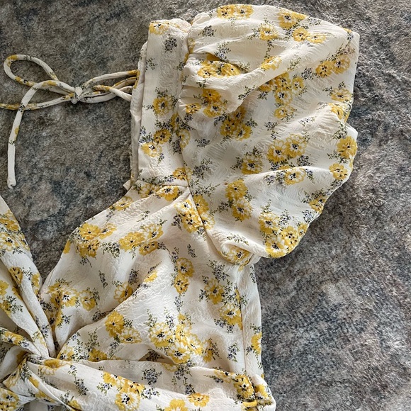 Yellow Floral Dress- ASTR the Label Tie Back Dress- Midi Dress-NWOT - Picture 7 of 15